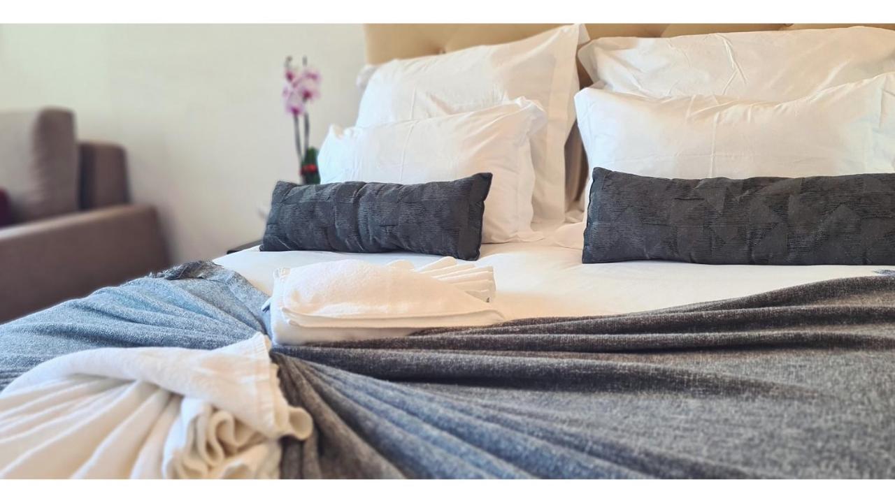 Rentalist Apartaments- Santa Catarina Порто Екстериор снимка